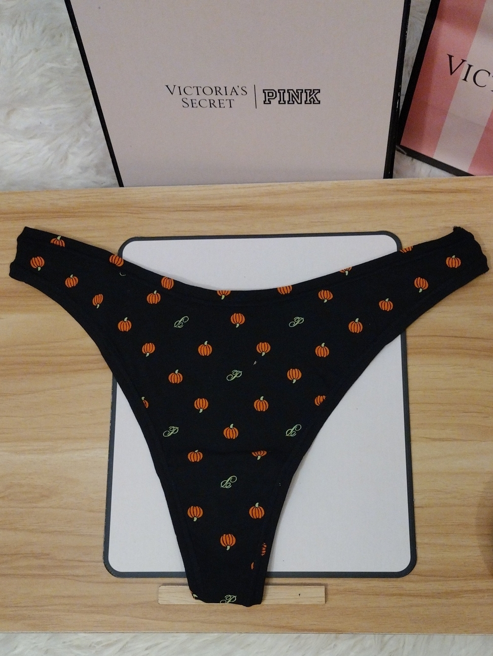 Victoria's Secret PINK Black Pumpkin Thong Panties Medium NWOT